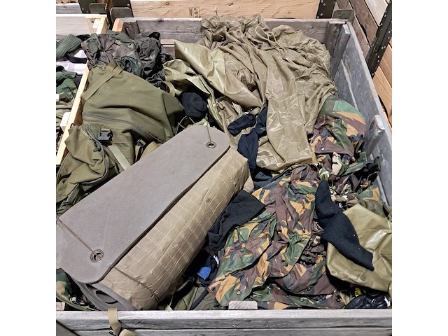 Persoonlijke uitrusting en kleding defensie - afbeelding 27 van  27