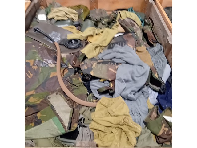 Persoonlijke uitrusting en kleding defensie - afbeelding 28 van  38
