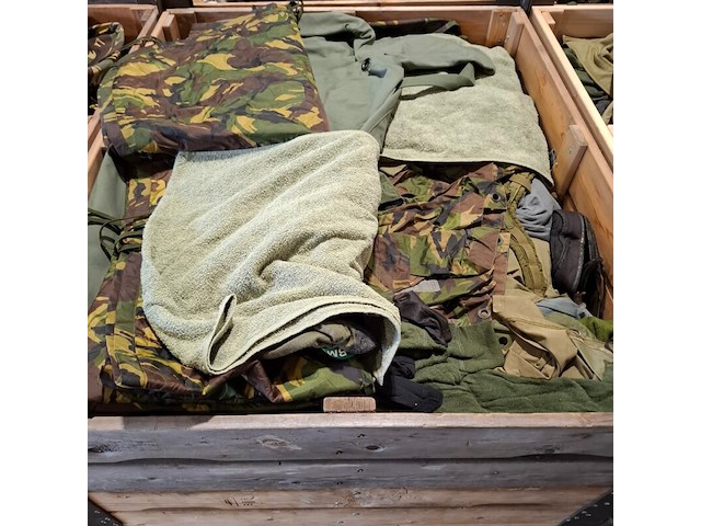 Persoonlijke uitrusting en kleding defensie - afbeelding 4 van  35