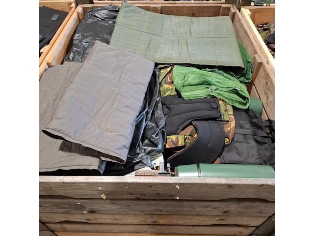 Persoonlijke uitrusting en kleding defensie - afbeelding 32 van  35