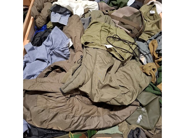 Persoonlijke uitrusting en kleding defensie - afbeelding 15 van  32