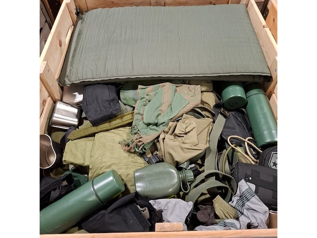 Persoonlijke uitrusting en kleding defensie - afbeelding 32 van  32