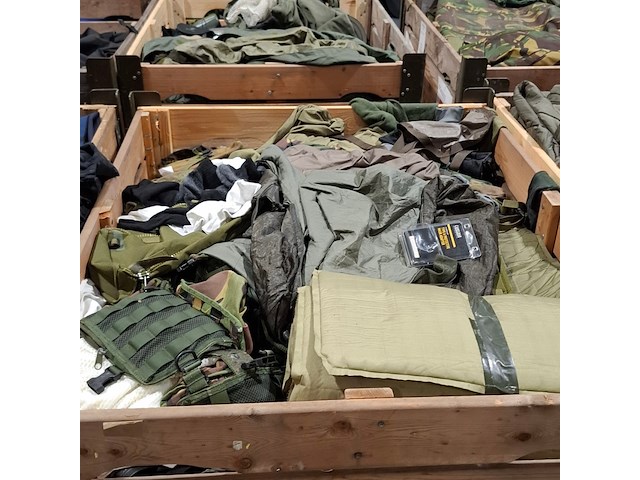 Persoonlijke uitrusting en kleding defensie - afbeelding 16 van  38