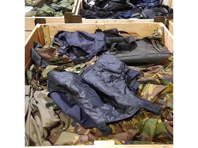 Persoonlijke uitrusting en kleding defensie - afbeelding 23 van  23