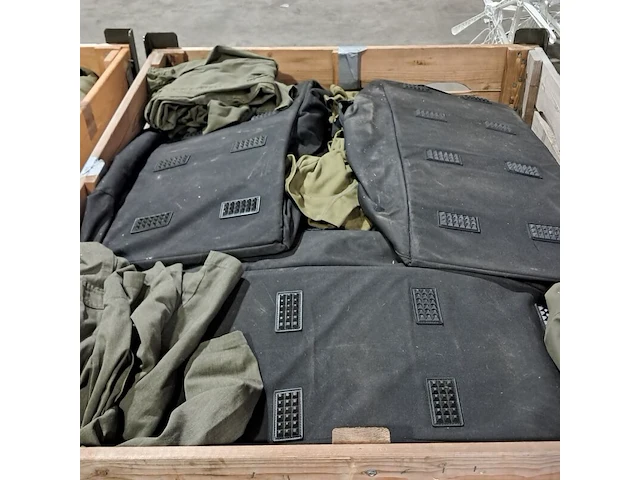 Persoonlijke uitrusting en kleding defensie - afbeelding 3 van  19