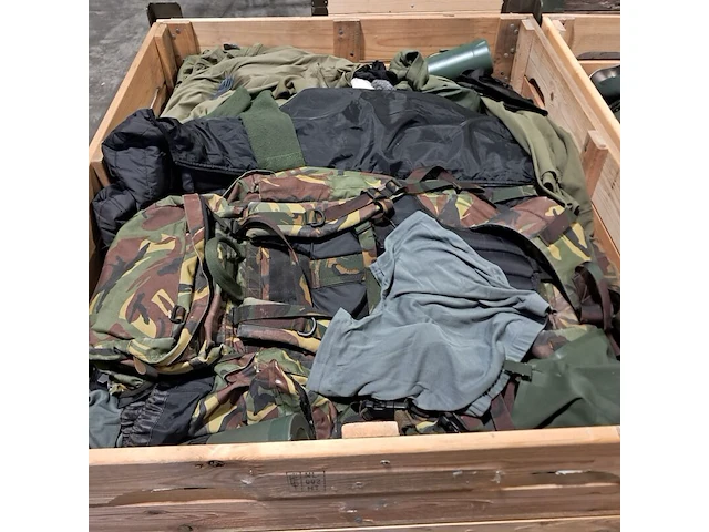 Persoonlijke uitrusting en kleding defensie - afbeelding 2 van  28