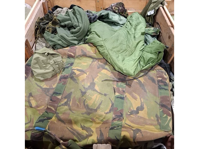 Persoonlijke uitrusting en kleding defensie - afbeelding 3 van  32