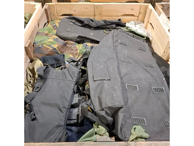 Persoonlijke uitrusting en kleding defensie - afbeelding 2 van  34