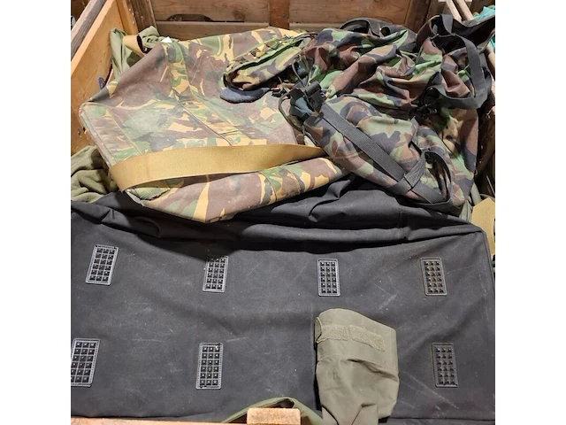 Persoonlijke uitrusting en kleding defensie - afbeelding 10 van  34