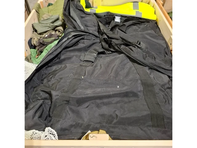 Persoonlijke uitrusting en kleding defensie - afbeelding 27 van  34