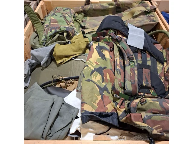 Persoonlijke uitrusting en kleding defensie - afbeelding 30 van  34