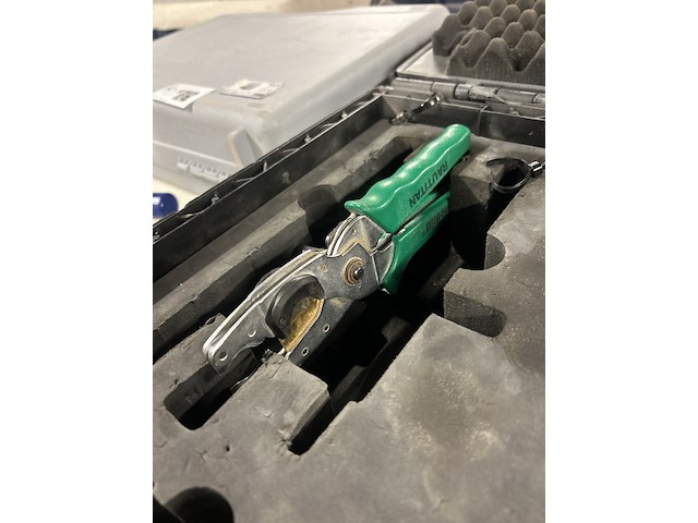 Perstang set met accu en lader rehau - afbeelding 5 van  8