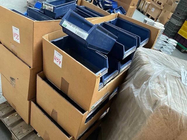 Perstorp plastic systems 9068 stapelkrat (32x) - afbeelding 6 van  6