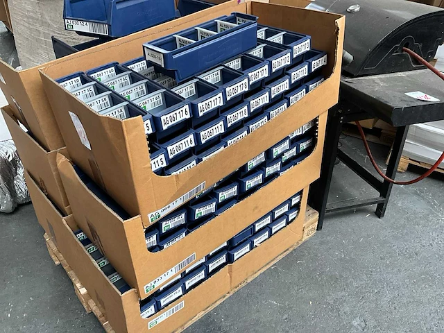 Perstorp plastic systems 9111 stapelkrat (82x) - afbeelding 6 van  6
