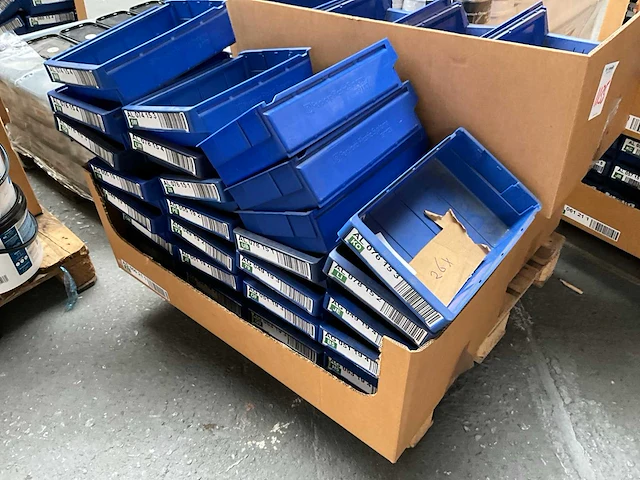 Perstorp plastic systems 9113 stapelkrat (26x) - afbeelding 8 van  8