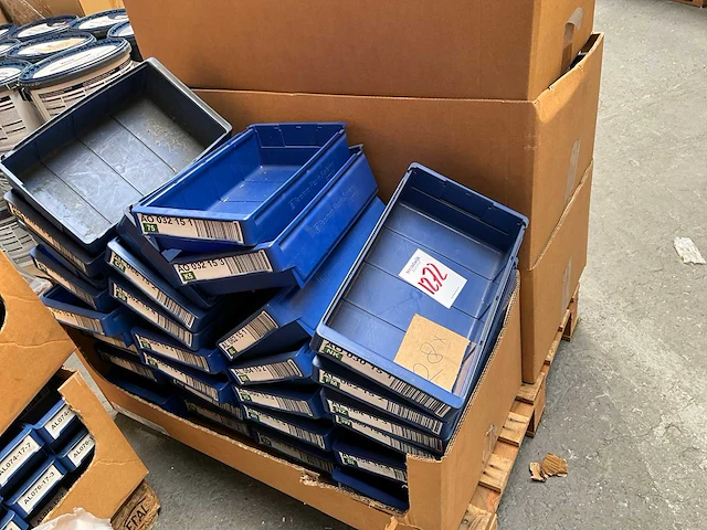 Perstorp plastic systems 9113 stapelkrat (28x) - afbeelding 8 van  8