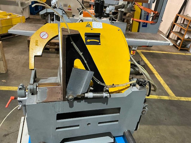 Pertici - 1997 - dubbele afkortzaag - afbeelding 2 van  13