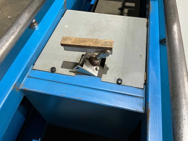 Pertici - 1997 - dubbele afkortzaag - afbeelding 4 van  13