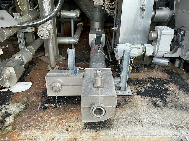 Peruweld - verticale geactiveerde koolstofkolom - 2019 - afbeelding 3 van  5
