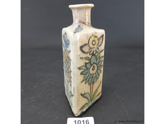Perzische lznik stijl aardewerk fles - afbeelding 1 van  5