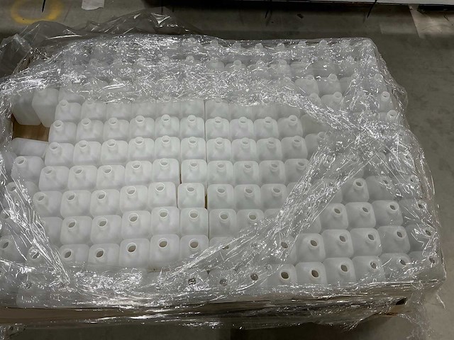 Petfles (circa 350 stuks ) - afbeelding 5 van  5