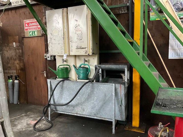 Petra olie bar - afbeelding 1 van  9