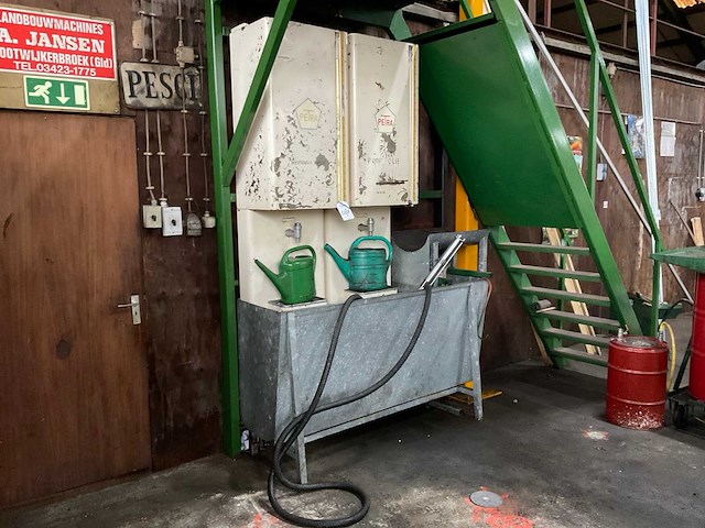 Petra olie bar - afbeelding 2 van  9