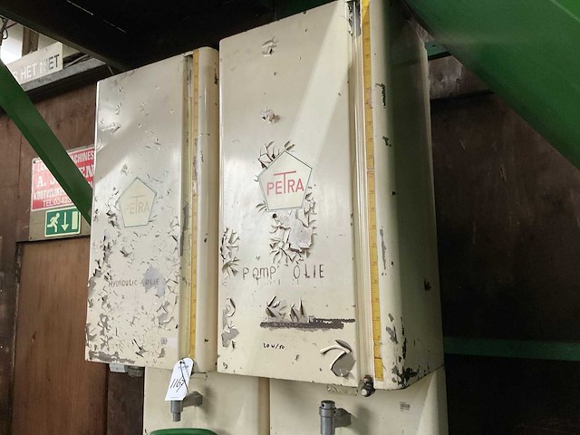 Petra olie bar - afbeelding 3 van  9