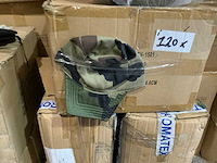 Petten en baretten (960x) - afbeelding 2 van  3