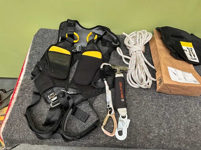 Petzl / skylotec easy fit harnas / valbeveiliging klimmen - afbeelding 4 van  6