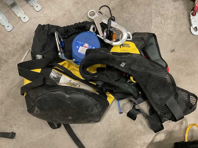 Petzl/ikar newton valbeveiliging + fall arrester - afbeelding 1 van  4