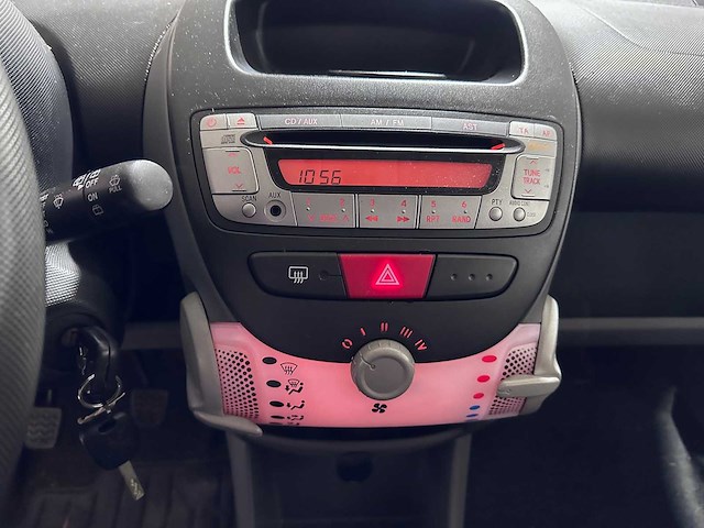 Peugeot - 107 - 1.0-12v xr - 2-knd-90 - afbeelding 5 van  17