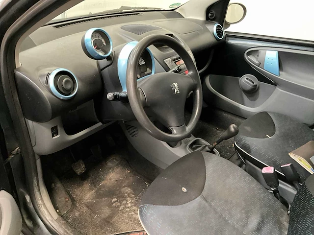 Peugeot - 107 - 1.0-12v xr - personenauto - 2010 - afbeelding 5 van  20