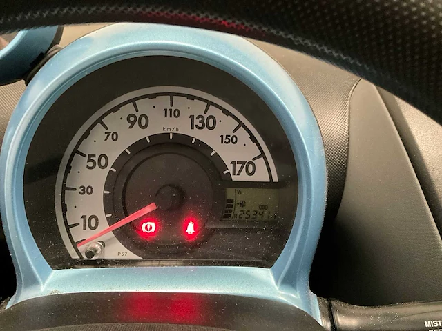 Peugeot - 107 - 1.0-12v xr - personenauto - 2010 - afbeelding 13 van  20