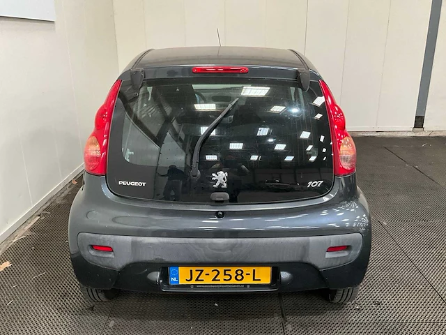 Peugeot - 107 - 1.0-12v xr - personenauto - 2010 - afbeelding 19 van  20