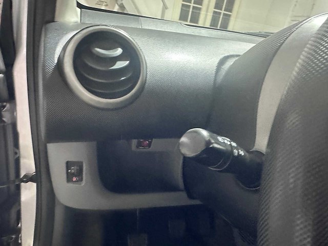 Peugeot - 107 - 1.0-12v xs - 54-sv-fl - afbeelding 4 van  17