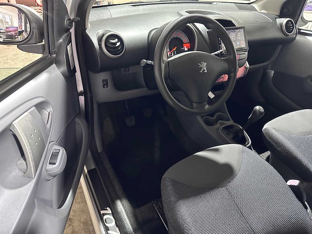 Peugeot - 107 - 1.0-12v xs - 54-sv-fl - afbeelding 17 van  17