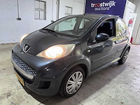 Peugeot - 107 - 1.0-12v xs - 63-hnd-8- 2009 - afbeelding 1 van  6
