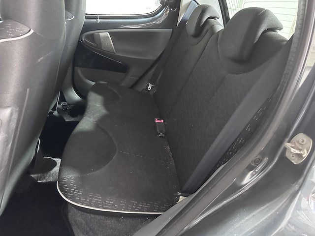 Peugeot - 107 - 1.0-12v xs - 63-hnd-8- 2009 - afbeelding 1 van  10