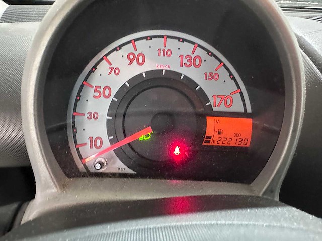 Peugeot - 107 - 1.0-12v xs - 63-hnd-8- 2009 - afbeelding 10 van  10