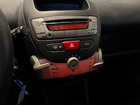Peugeot - 107 - 1.0-12v xs - car - 2011|65-slx-3|iaw - afbeelding 17 van  18