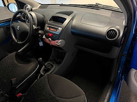 Peugeot - 107 - 1.0-12v xs - car - 2011|65-slx-3|iaw - afbeelding 4 van  17