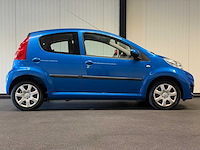 Peugeot - 107 - 1.0-12v xs - car - 2011|65-slx-3|iaw - afbeelding 7 van  17