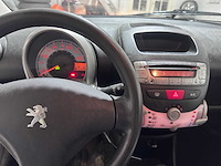 Peugeot - 107 - 1.0 access accent - 92-xhn-2 - afbeelding 2 van  18