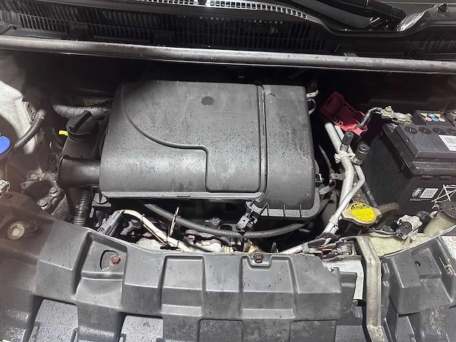 Peugeot - 107 - 1.0 access accent - 92-xhn-2 - afbeelding 9 van  18