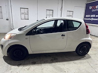 Peugeot - 107 - 1.0 access accent - 92-xhn-2 - afbeelding 6 van  9