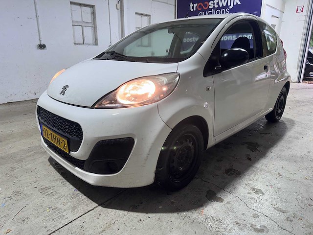 Peugeot - 107 - 1.0 access accent - 92-xhn-2 - afbeelding 1 van  12