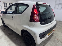 Peugeot - 107 - 1.0 access accent - 92-xhn-2 - afbeelding 8 van  12