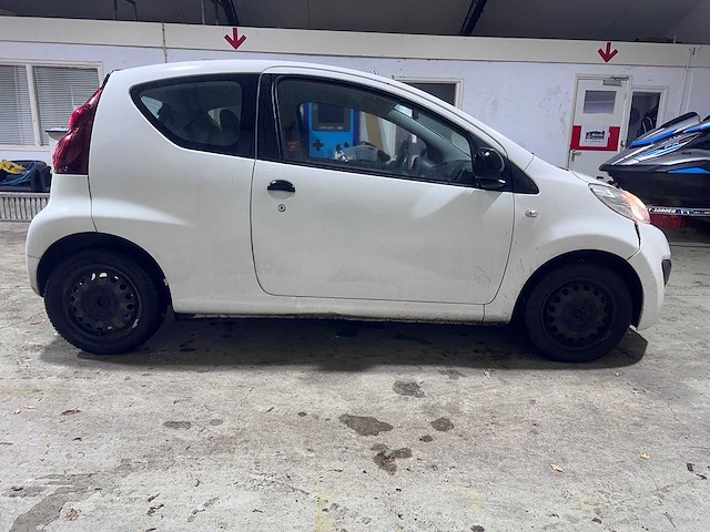 Peugeot - 107 - 1.0 access accent - 92-xhn-2 - afbeelding 10 van  12