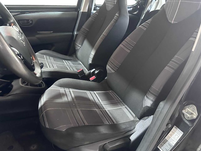 Peugeot - 108 - 1.0 e-vti active - st-433-r- 2018 - afbeelding 5 van  16